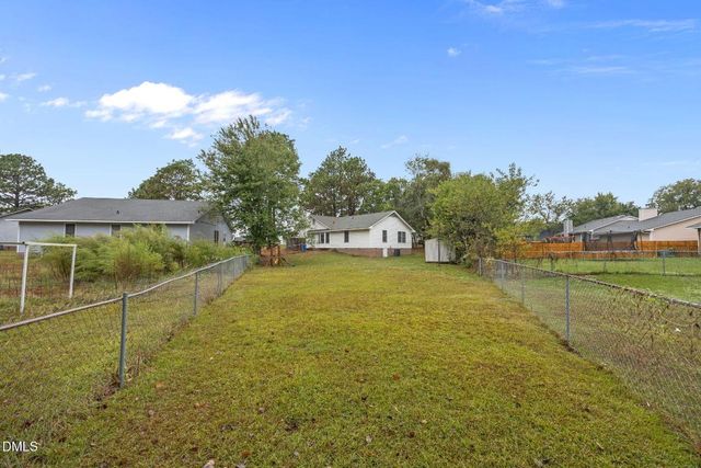 6800 Kingsgate Drive, Fayetteville, NC 28314