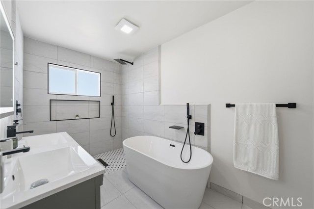 5875 Lake Murray, La Mesa, CA 91942