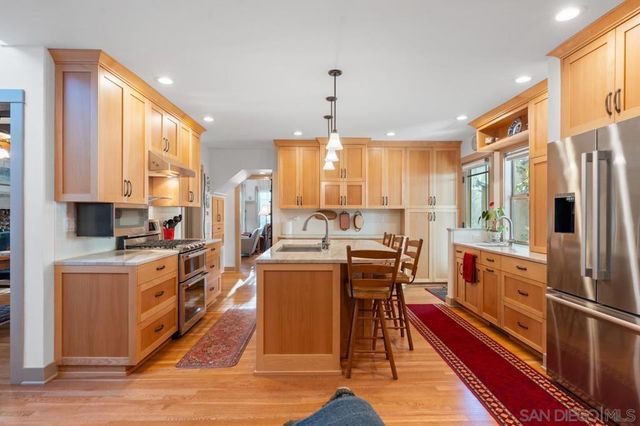 4321 Valle Vista, San Diego, CA 92103