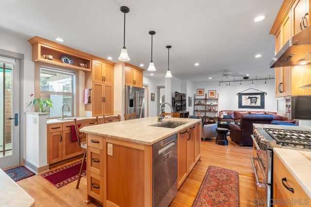 4321 Valle Vista, San Diego, CA 92103