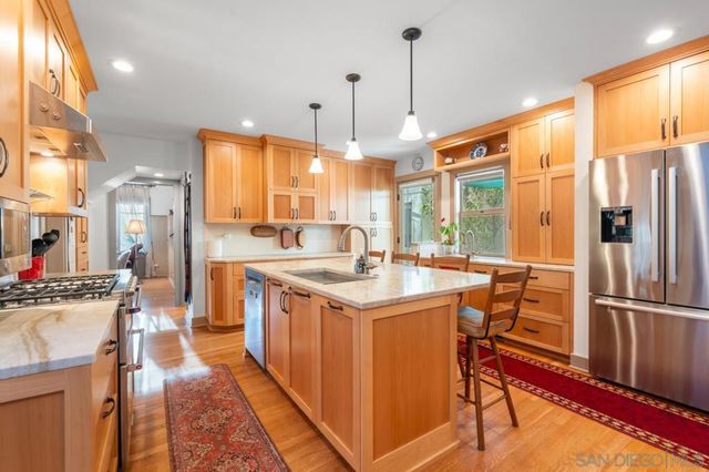 4321 Valle Vista, San Diego, CA 92103