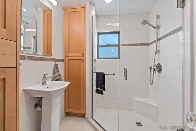 4321 Valle Vista, San Diego, CA 92103