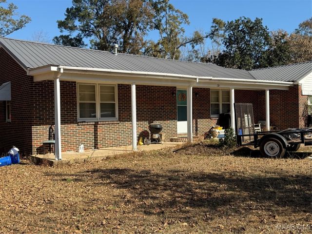 174 Persimmon Tree Road, Valley Grande, AL 36701