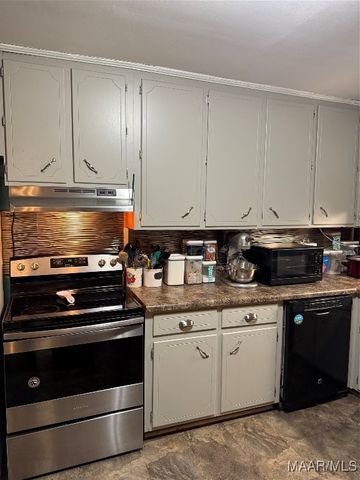 174 Persimmon Tree Road, Valley Grande, AL 36701