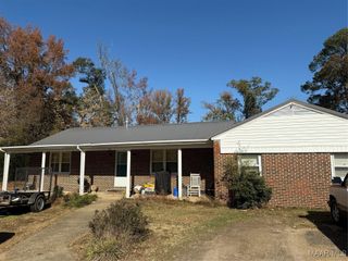 174 Persimmon Tree Road, Valley Grande, AL 36701