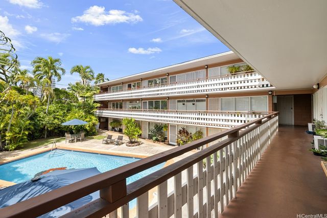 1427 Alexander Street 207, Honolulu, HI 96822