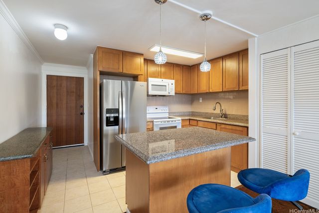 1427 Alexander Street 207, Honolulu, HI 96822