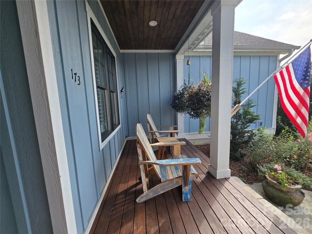 173 Pisgah Ridge Trail, Mills River, NC 28759