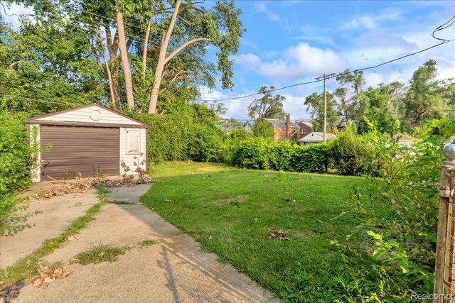 18505 Prest Street, Detroit, MI 48235
