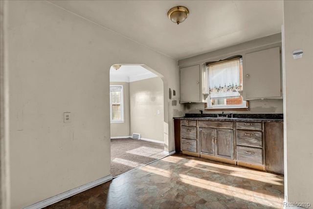 18505 Prest Street, Detroit, MI 48235