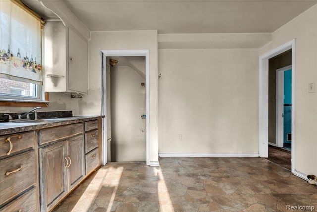 18505 Prest Street, Detroit, MI 48235
