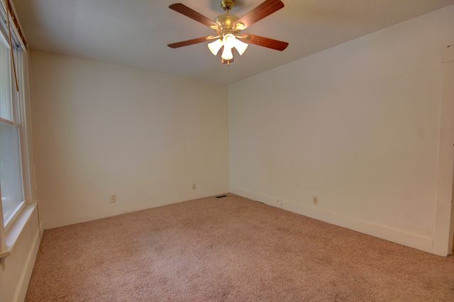 1930 N Myrtle Street, Davenport, IA 52804