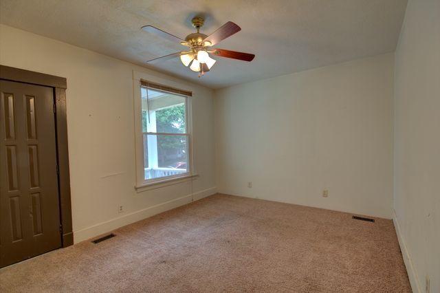 1930 N Myrtle Street, Davenport, IA 52804