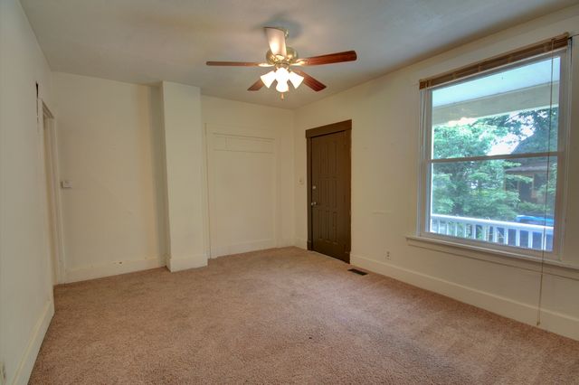 1930 N Myrtle Street, Davenport, IA 52804