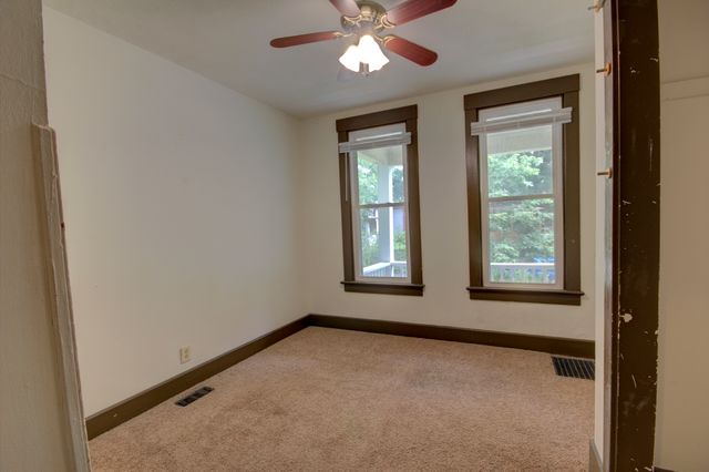 1930 N Myrtle Street, Davenport, IA 52804