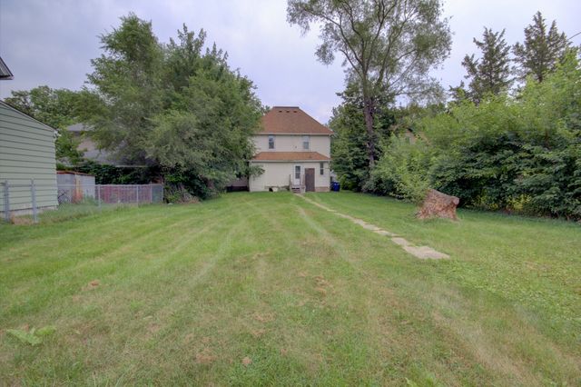 1930 N Myrtle Street, Davenport, IA 52804