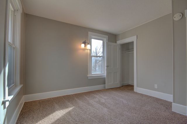 1930 N Myrtle Street, Davenport, IA 52804