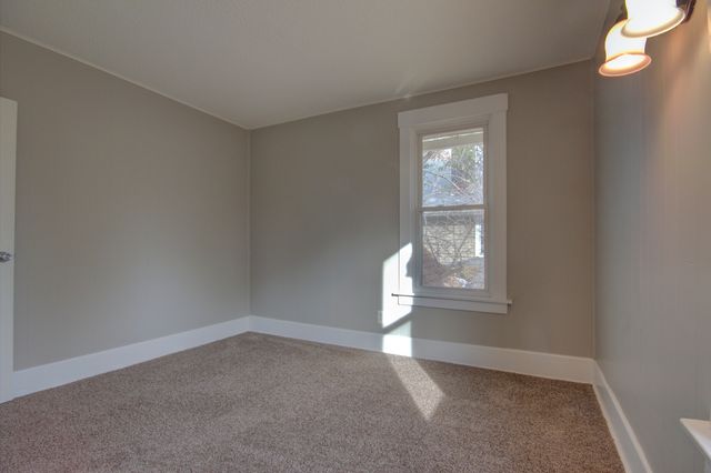 1930 N Myrtle Street, Davenport, IA 52804