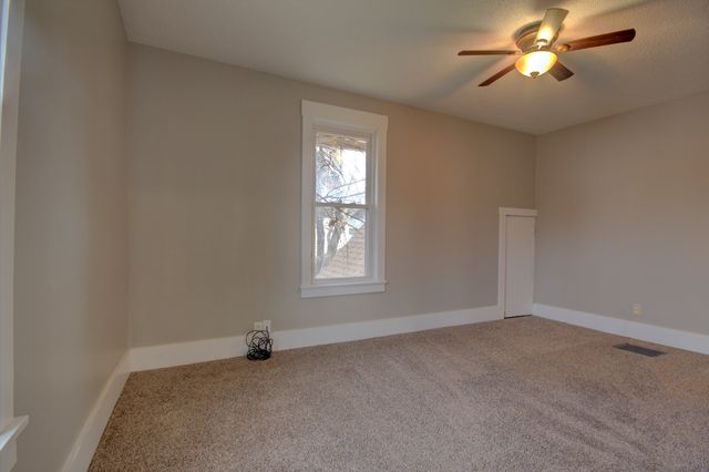 1930 N Myrtle Street, Davenport, IA 52804