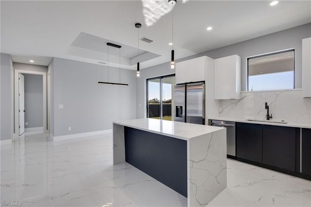 212 NW 31st PL, Cape Coral, FL 33993