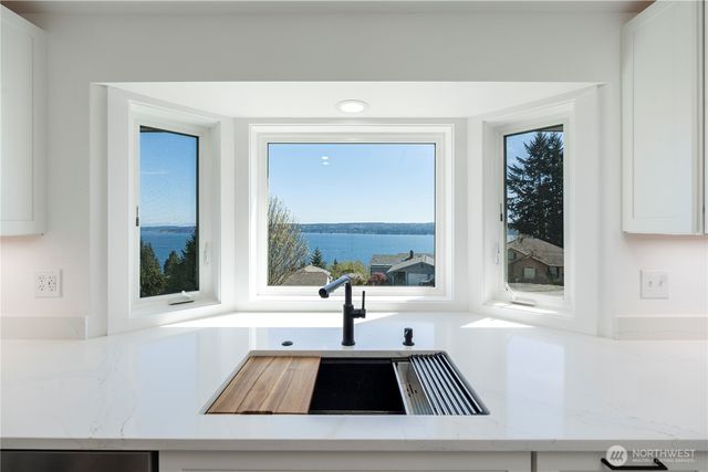 800 Thorndyke Road, Port Ludlow, WA 98635