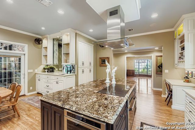 12735 Cranes Mill, San Antonio, TX 78230