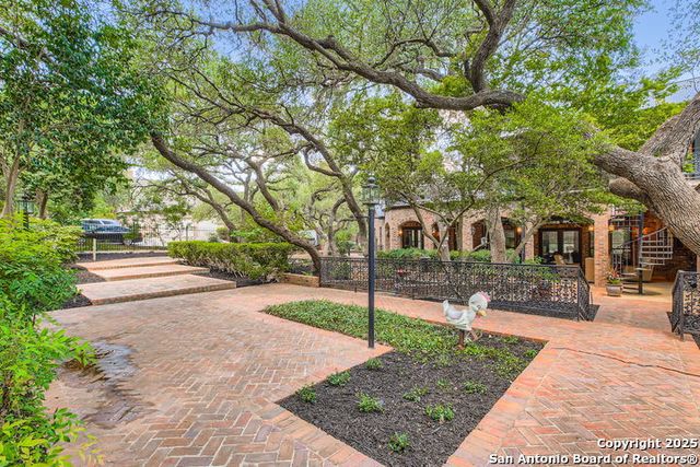 12735 Cranes Mill, San Antonio, TX 78230