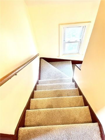 216 Bettis Rd, Dravosburg, PA 15034