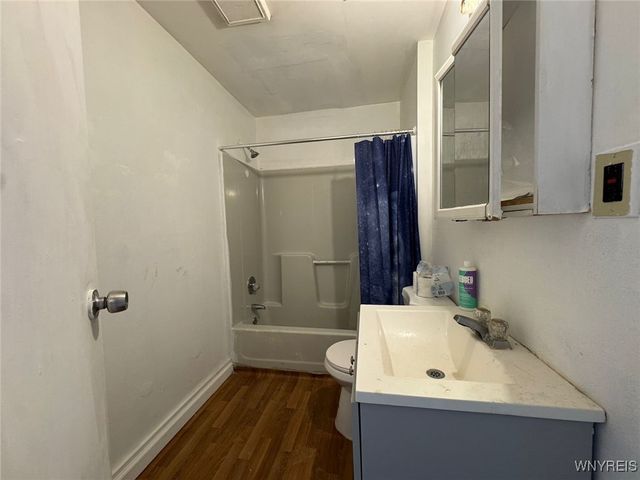 445 18th Street, Niagara Falls, NY 14303