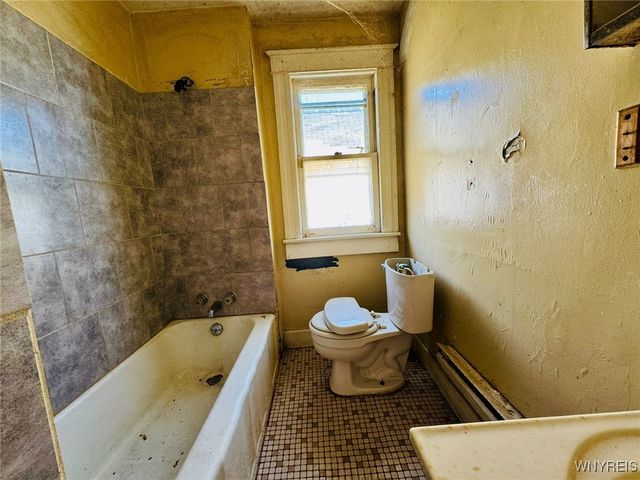 445 18th Street, Niagara Falls, NY 14303