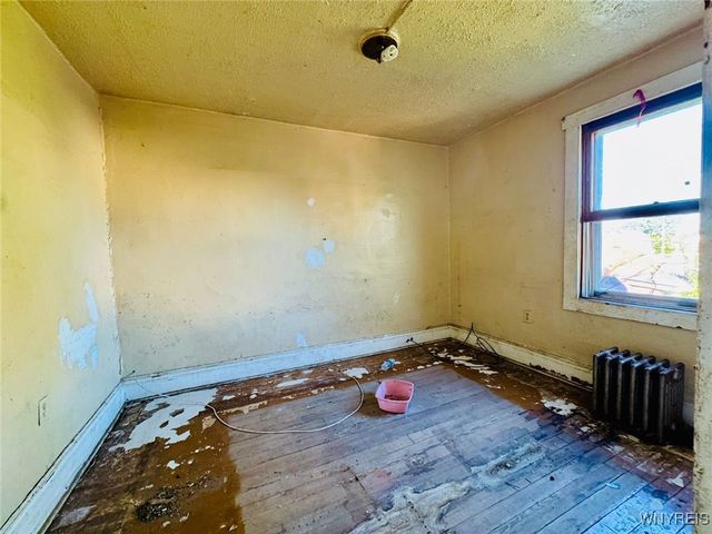 445 18th Street, Niagara Falls, NY 14303