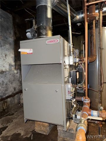 445 18th Street, Niagara Falls, NY 14303