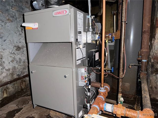 445 18th Street, Niagara Falls, NY 14303