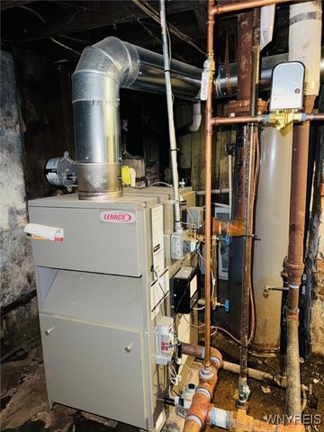 445 18th Street, Niagara Falls, NY 14303