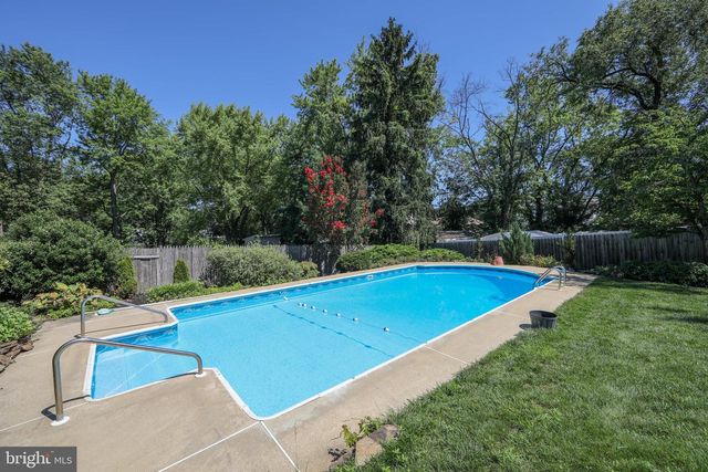 1944 BIRCHWOOD PARK DR N, Cherry Hill, NJ 08003
