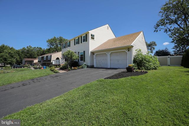 1944 BIRCHWOOD PARK DR N, Cherry Hill, NJ 08003