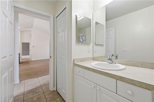 1082 Ridgeway DR, North Fort Myers, FL 33903