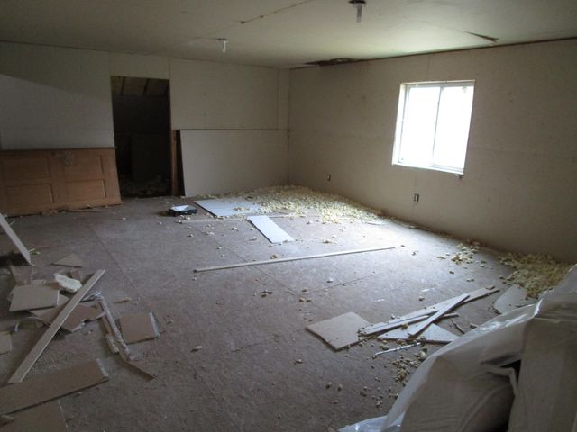 4954 E County Line Road 4954 E County Line Road, Springfield, OH 45502