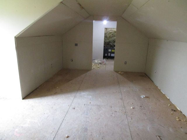 4954 E County Line Road 4954 E County Line Road, Springfield, OH 45502