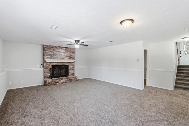 218 E Oak Meadows Rd, Derby, KS 67037