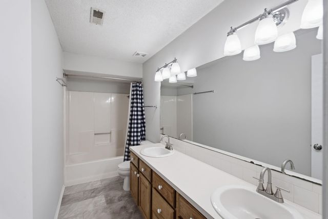 218 E Oak Meadows Rd, Derby, KS 67037