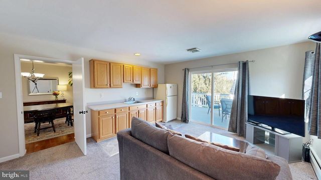 14 N FORGE MANOR DR, Phoenixville, PA 19460