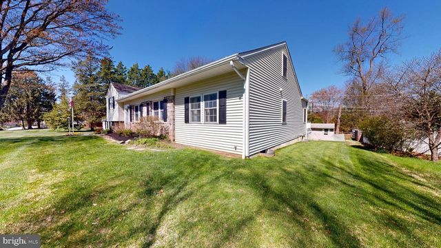 14 N FORGE MANOR DR, Phoenixville, PA 19460