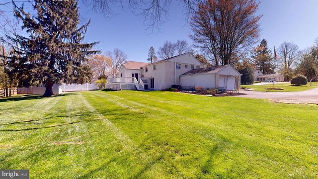 14 N FORGE MANOR DR, Phoenixville, PA 19460