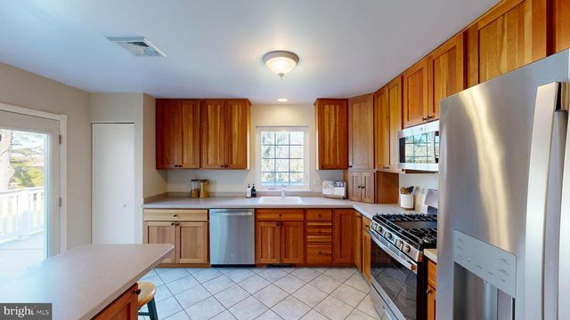 14 N FORGE MANOR DR, Phoenixville, PA 19460