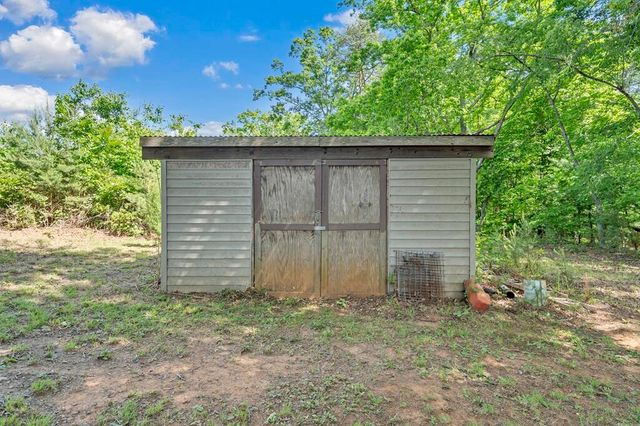 369 Smith RD, Bassett, VA 24055