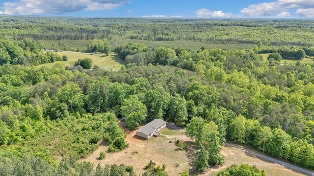 369 Smith RD, Bassett, VA 24055