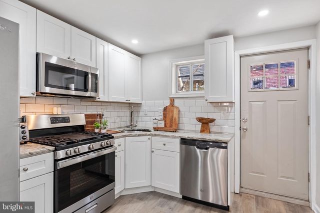 1543 S BAILEY ST, Philadelphia, PA 19146