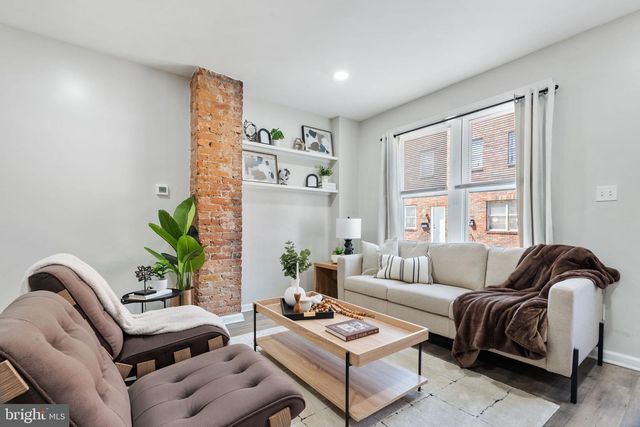 1543 S BAILEY ST, Philadelphia, PA 19146