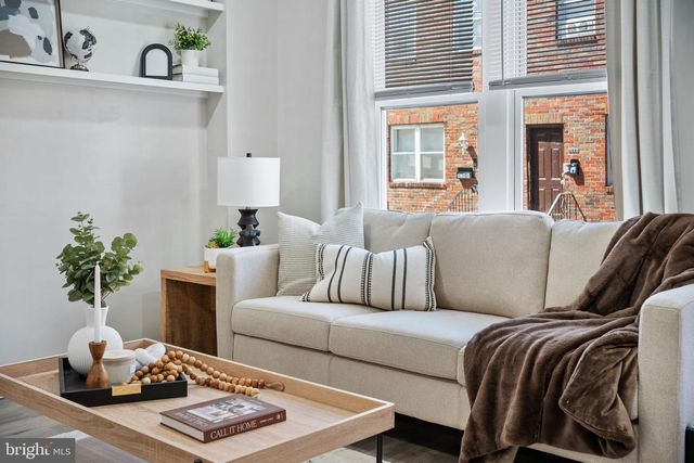 1543 S BAILEY ST, Philadelphia, PA 19146